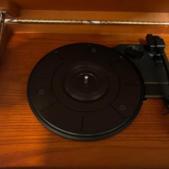 Crosley 4 in 1 Record Player, CD, AM/FM Radio - Picture 7 of 16